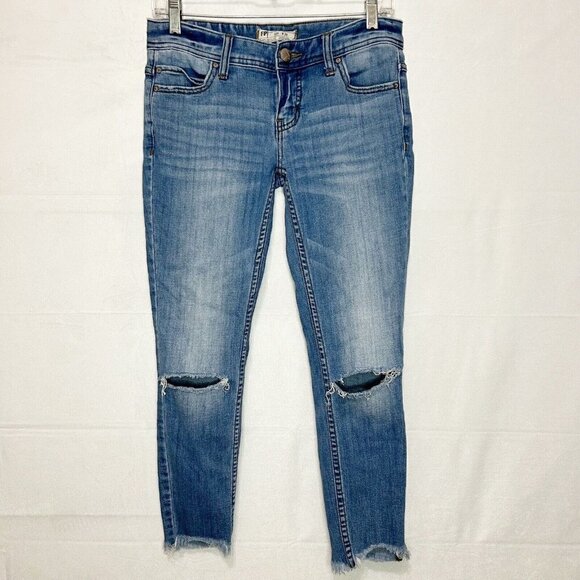 Free People Women's Skinny Low Rise Distressed Raw Hem Jeans Blue Size (26x25) - Picture 1 of 7